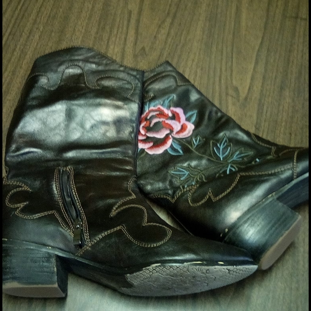 Cheyenne Boots - Picture 4 of 4